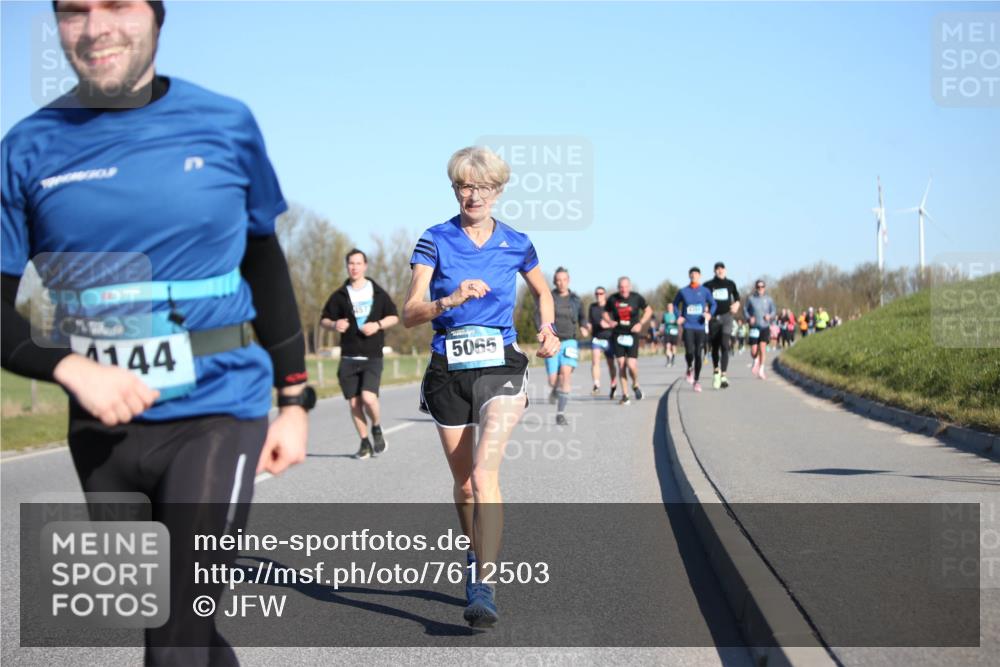 06.04.2025 - 44. Internationalen Wilhelmsburger Insellauf Jannik Wohlers http://msf.ph/oto/7612503 06.04.2025 09:28:43 Laufen 4144, 5065 meine-sportfotos.de