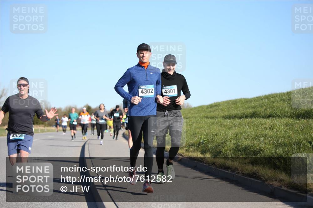 06.04.2025 - 44. Internationalen Wilhelmsburger Insellauf Jannik Wohlers http://msf.ph/oto/7612582 06.04.2025 09:28:50 Laufen 4365, 4302, 4301 meine-sportfotos.de