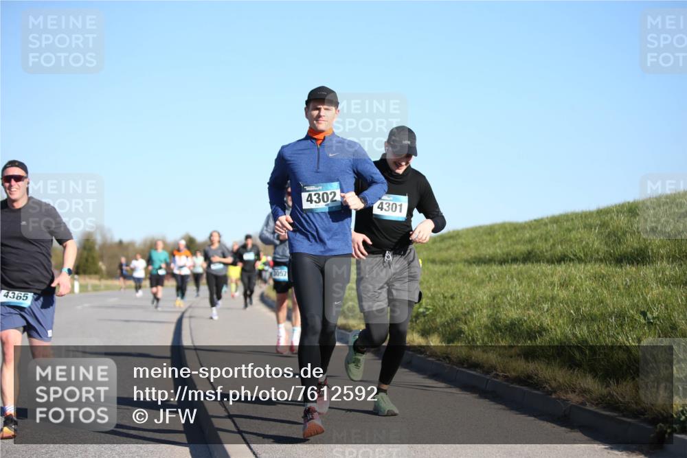 06.04.2025 - 44. Internationalen Wilhelmsburger Insellauf Jannik Wohlers http://msf.ph/oto/7612592 06.04.2025 09:28:50 Laufen 4365, 3057, 4302, 4301 meine-sportfotos.de