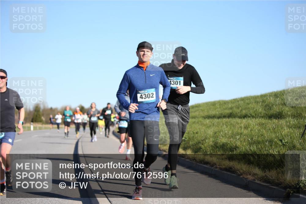 06.04.2025 - 44. Internationalen Wilhelmsburger Insellauf Jannik Wohlers http://msf.ph/oto/7612596 06.04.2025 09:28:50 Laufen 5, 3057, 4302, 1301 meine-sportfotos.de