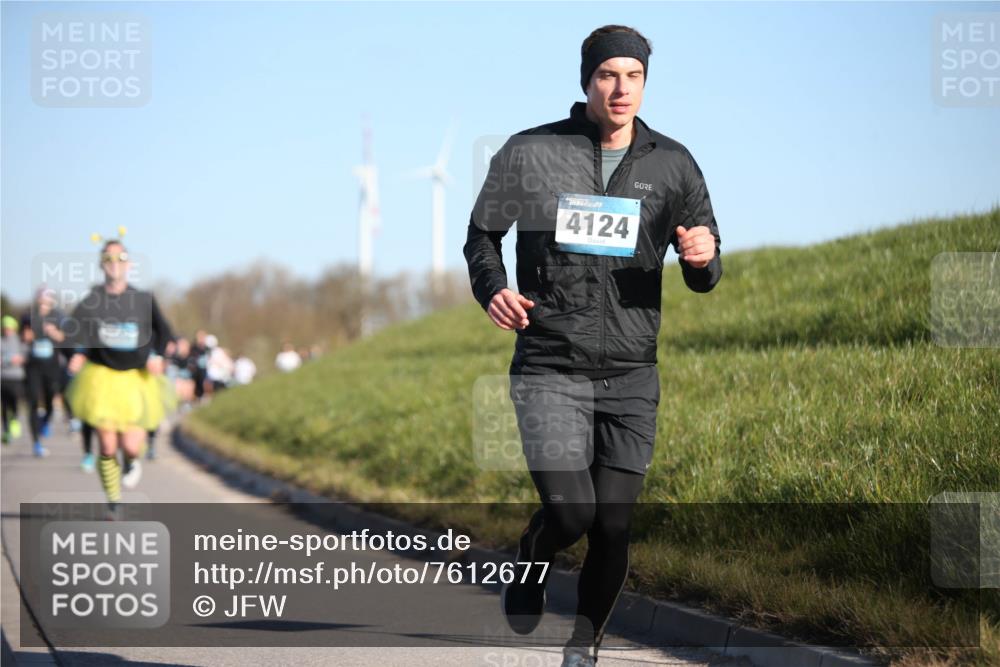 06.04.2025 - 44. Internationalen Wilhelmsburger Insellauf Jannik Wohlers http://msf.ph/oto/7612677 06.04.2025 09:28:57 Laufen 4124 meine-sportfotos.de