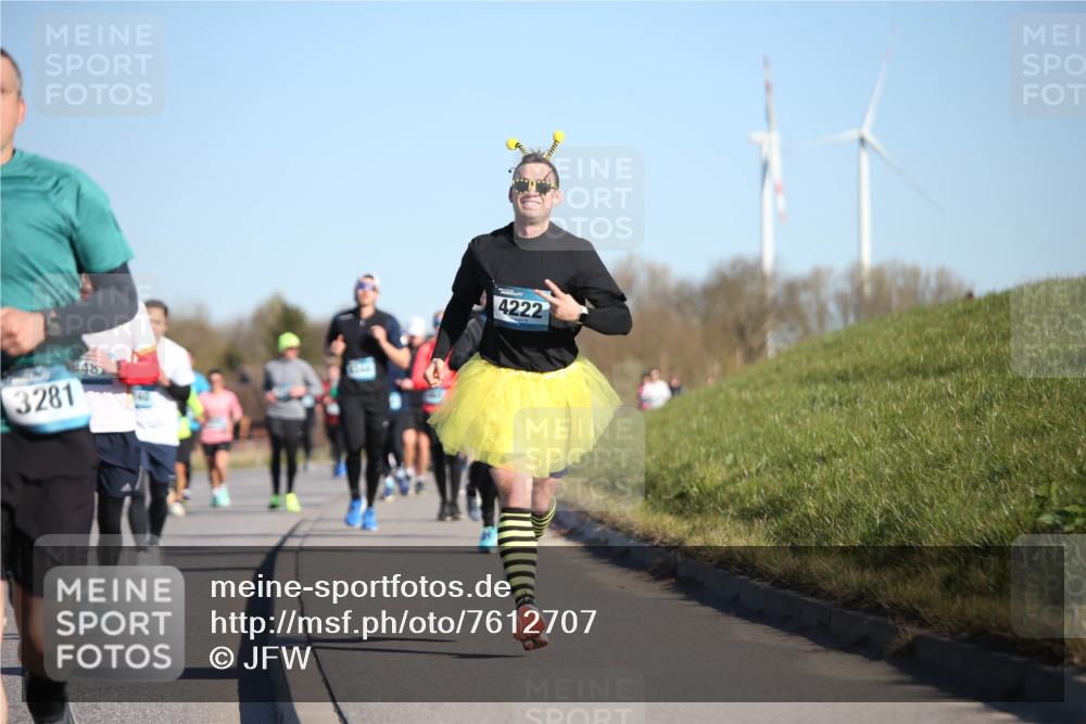 06.04.2025 - 44. Internationalen Wilhelmsburger Insellauf Jannik Wohlers http://msf.ph/oto/7612707 06.04.2025 09:28:59 Laufen 3281, 48, 4222 meine-sportfotos.de