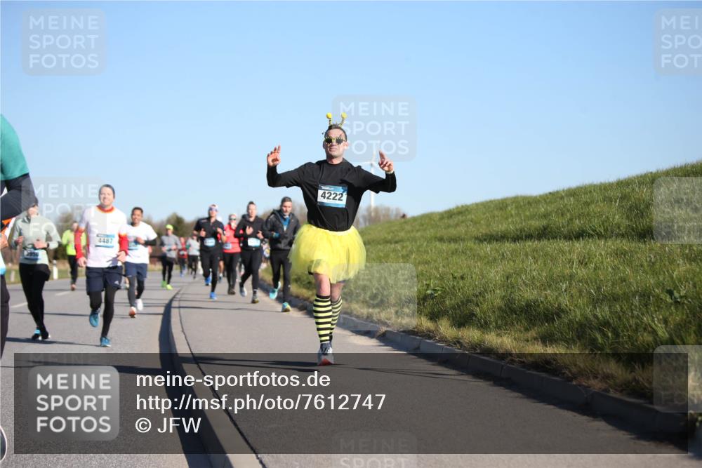 06.04.2025 - 44. Internationalen Wilhelmsburger Insellauf Jannik Wohlers http://msf.ph/oto/7612747 06.04.2025 09:29:00 Laufen 4487, 4222 meine-sportfotos.de