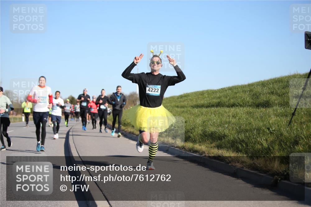 06.04.2025 - 44. Internationalen Wilhelmsburger Insellauf Jannik Wohlers http://msf.ph/oto/7612762 06.04.2025 09:29:01 Laufen 487, 4222 meine-sportfotos.de