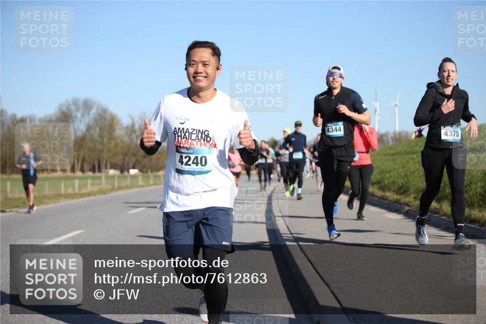 06.04.2025 - 44. Internationalen Wilhelmsburger Insellauf Jannik Wohlers http://msf.ph/oto/7612863 06.04.2025 09:29:06 Laufen 4240, 2, 4344, 4375 meine-sportfotos.de