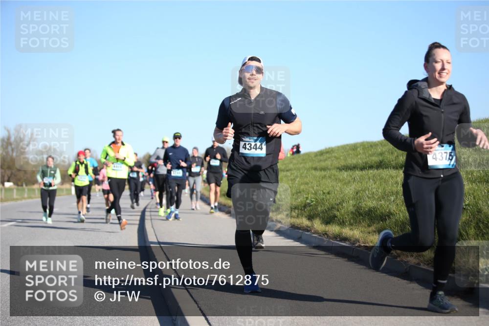 06.04.2025 - 44. Internationalen Wilhelmsburger Insellauf Jannik Wohlers http://msf.ph/oto/7612875 06.04.2025 09:29:07 Laufen 4469, 3744, 4344, 4375 meine-sportfotos.de