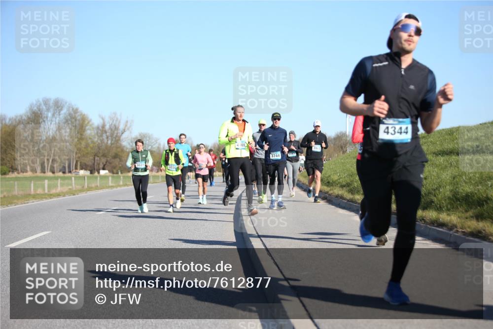 06.04.2025 - 44. Internationalen Wilhelmsburger Insellauf Jannik Wohlers http://msf.ph/oto/7612877 06.04.2025 09:29:07 Laufen 3031, 3030, 3903, 3744, 5163, 4344 meine-sportfotos.de
