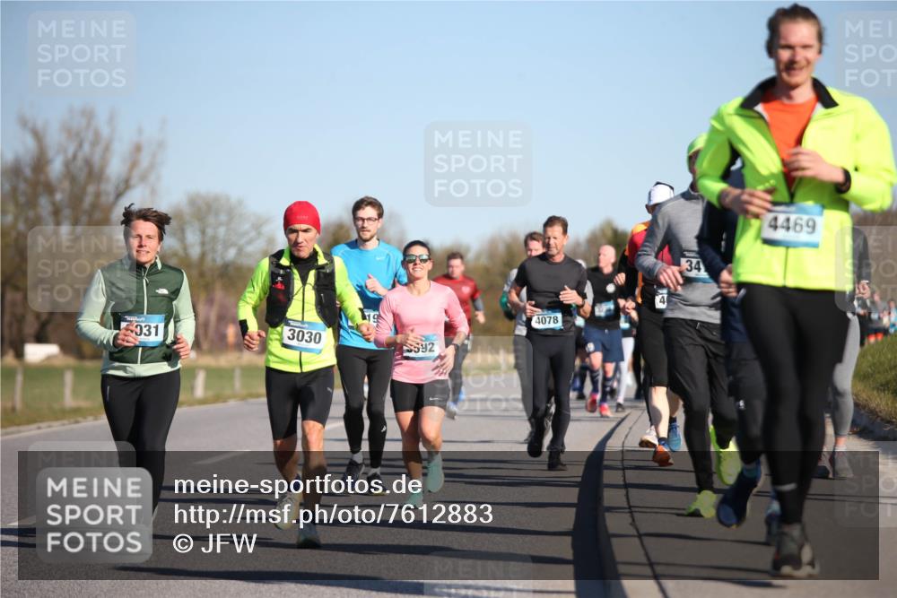 06.04.2025 - 44. Internationalen Wilhelmsburger Insellauf Jannik Wohlers http://msf.ph/oto/7612883 06.04.2025 09:29:08 Laufen 031, 3030, 592, 4078, 4, 34, 4469 meine-sportfotos.de