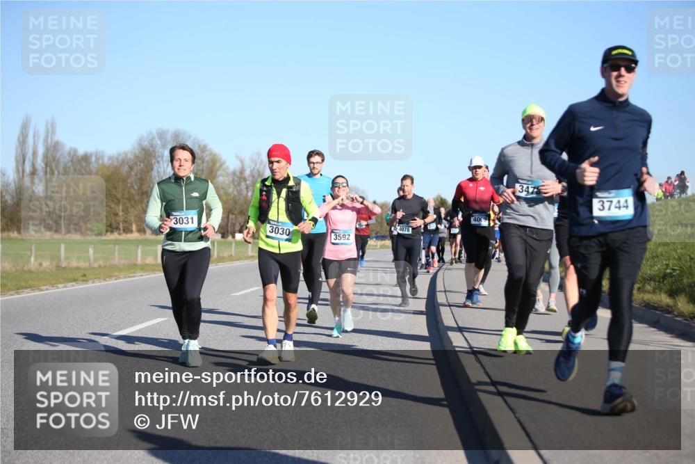 06.04.2025 - 44. Internationalen Wilhelmsburger Insellauf Jannik Wohlers http://msf.ph/oto/7612929 06.04.2025 09:29:11 Laufen 3031, 3030, 3592, 4078, 4002, 3478, 3744 meine-sportfotos.de
