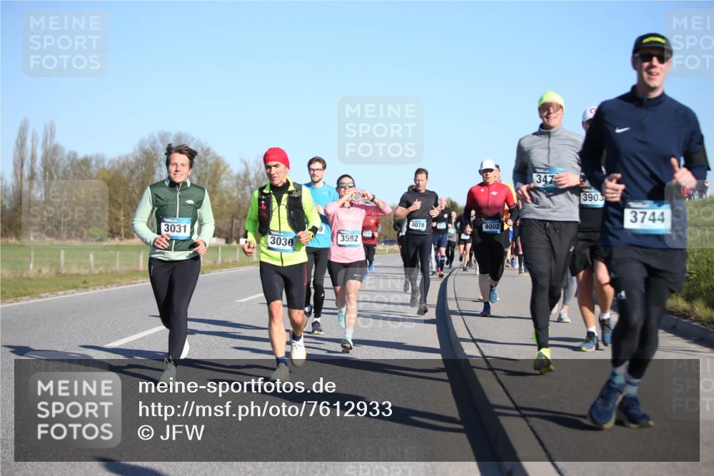 06.04.2025 - 44. Internationalen Wilhelmsburger Insellauf Jannik Wohlers http://msf.ph/oto/7612933 06.04.2025 09:29:11 Laufen 3031, 3030, 3592, 4078, 4002, 347, 3903, 3744 meine-sportfotos.de