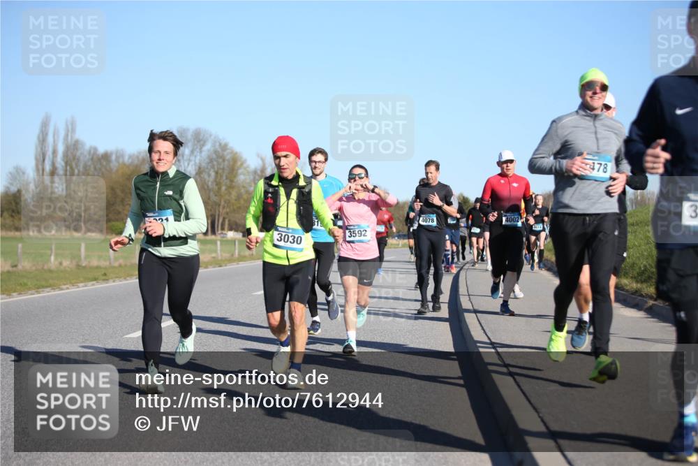 06.04.2025 - 44. Internationalen Wilhelmsburger Insellauf Jannik Wohlers http://msf.ph/oto/7612944 06.04.2025 09:29:11 Laufen 3030, 4078, 81, 3592, 4002, 4614, 478, 3 meine-sportfotos.de