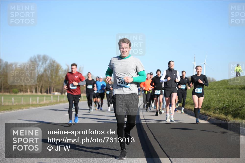 06.04.2025 - 44. Internationalen Wilhelmsburger Insellauf Jannik Wohlers http://msf.ph/oto/7613013 06.04.2025 09:29:16 Laufen 4579, 4502, 5087, 4614 meine-sportfotos.de