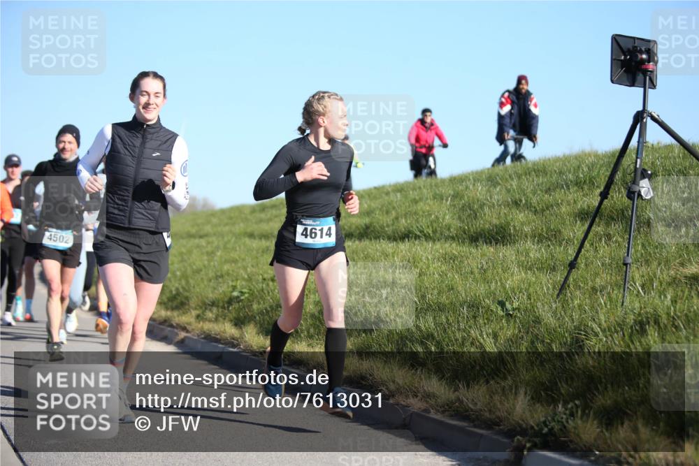 06.04.2025 - 44. Internationalen Wilhelmsburger Insellauf Jannik Wohlers http://msf.ph/oto/7613031 06.04.2025 09:29:18 Laufen 4502, 1, 4614 meine-sportfotos.de
