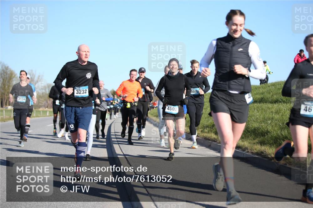 06.04.2025 - 44. Internationalen Wilhelmsburger Insellauf Jannik Wohlers http://msf.ph/oto/7613052 06.04.2025 09:29:19 Laufen 3104, 3232, 4502, 5087, 46 meine-sportfotos.de