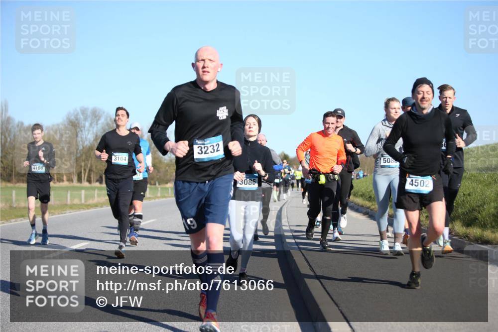 06.04.2025 - 44. Internationalen Wilhelmsburger Insellauf Jannik Wohlers http://msf.ph/oto/7613066 06.04.2025 09:29:19 Laufen 4186, 3104, 3232, 19, 3086, 508, 4502 meine-sportfotos.de