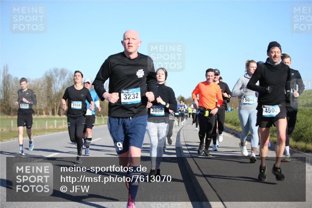 06.04.2025 - 44. Internationalen Wilhelmsburger Insellauf Jannik Wohlers http://msf.ph/oto/7613070 06.04.2025 09:29:19 Laufen 4186, 3104, 9, 3232, 3086, 5088, 4502 meine-sportfotos.de