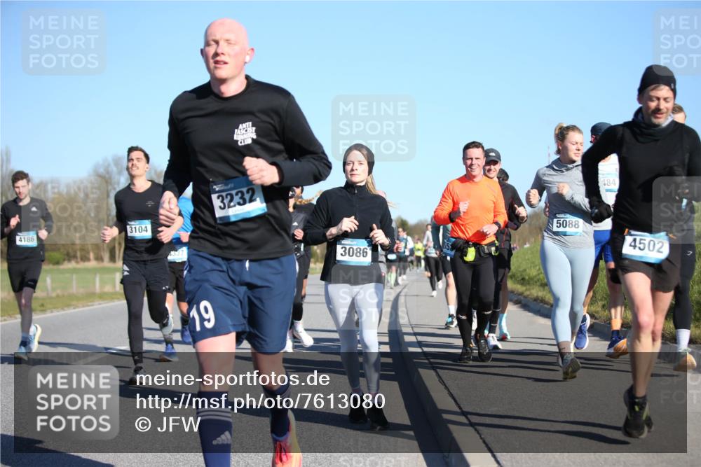 06.04.2025 - 44. Internationalen Wilhelmsburger Insellauf Jannik Wohlers http://msf.ph/oto/7613080 06.04.2025 09:29:20 Laufen 4186, 3104, 4337, 19, 3232, 3086, 5088, 484, 4502 meine-sportfotos.de