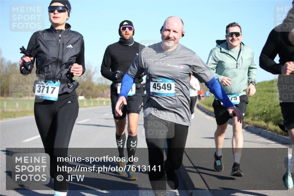 06.04.2025 - 44. Internationalen Wilhelmsburger Insellauf Jannik Wohlers http://msf.ph/oto/7613141 06.04.2025 09:29:23 Laufen 3717, 4549 meine-sportfotos.de