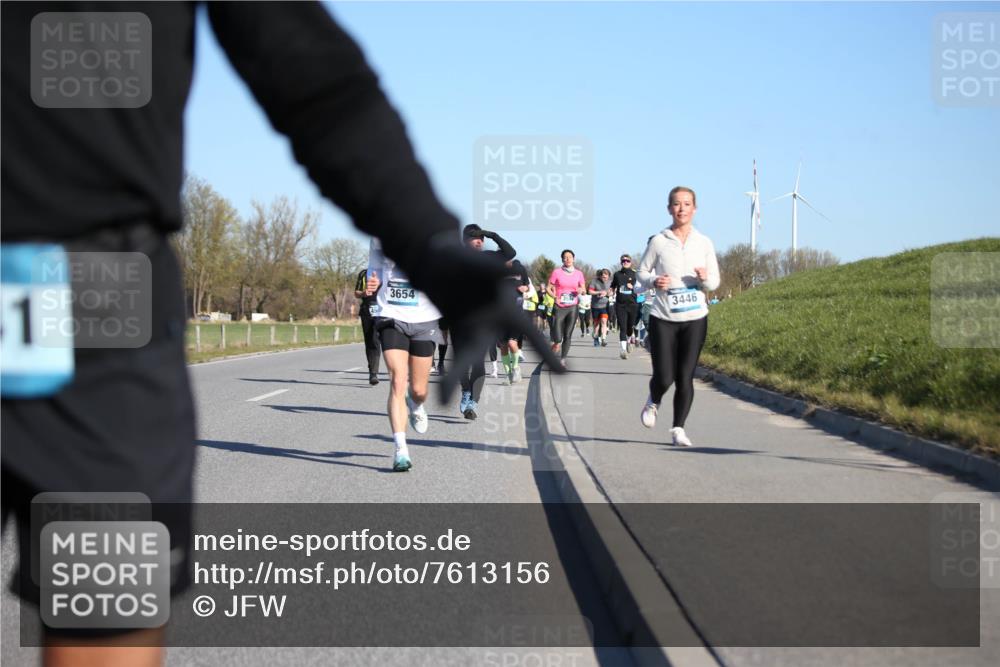 06.04.2025 - 44. Internationalen Wilhelmsburger Insellauf Jannik Wohlers http://msf.ph/oto/7613156 06.04.2025 09:29:25 Laufen 1, 3654, 3446 meine-sportfotos.de