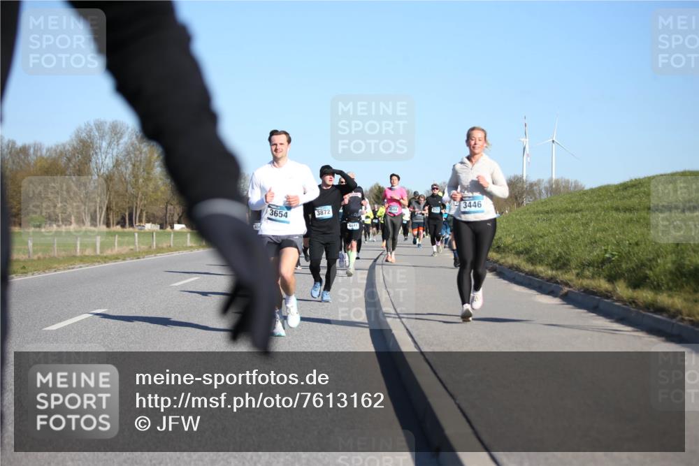 06.04.2025 - 44. Internationalen Wilhelmsburger Insellauf Jannik Wohlers http://msf.ph/oto/7613162 06.04.2025 09:29:25 Laufen 3654, 3872, 4441, 3544, 3446, 3123 meine-sportfotos.de