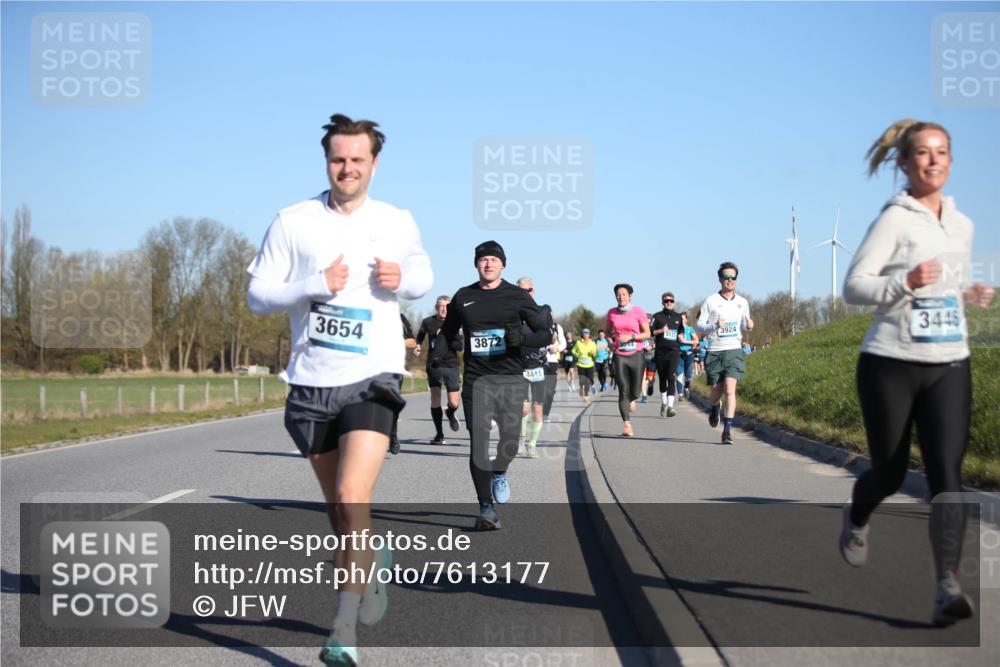 06.04.2025 - 44. Internationalen Wilhelmsburger Insellauf Jannik Wohlers http://msf.ph/oto/7613177 06.04.2025 09:29:26 Laufen 3654, 3872, 4441, 3924, 3446 meine-sportfotos.de