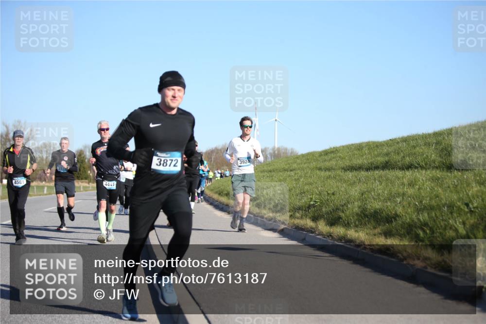 06.04.2025 - 44. Internationalen Wilhelmsburger Insellauf Jannik Wohlers http://msf.ph/oto/7613187 06.04.2025 09:29:28 Laufen 4581, 397, 4441, 3872, 3924 meine-sportfotos.de