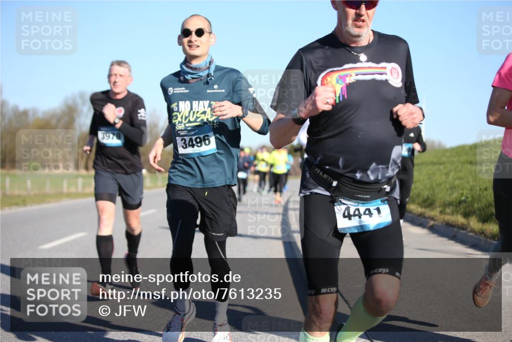 06.04.2025 - 44. Internationalen Wilhelmsburger Insellauf Jannik Wohlers http://msf.ph/oto/7613235 06.04.2025 09:29:32 Laufen 3978, 3496, 4441 meine-sportfotos.de