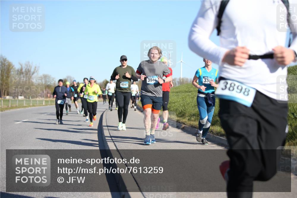 06.04.2025 - 44. Internationalen Wilhelmsburger Insellauf Jannik Wohlers http://msf.ph/oto/7613259 06.04.2025 09:29:35 Laufen 388, 3973, 4047, 3941, 330, 3898 meine-sportfotos.de