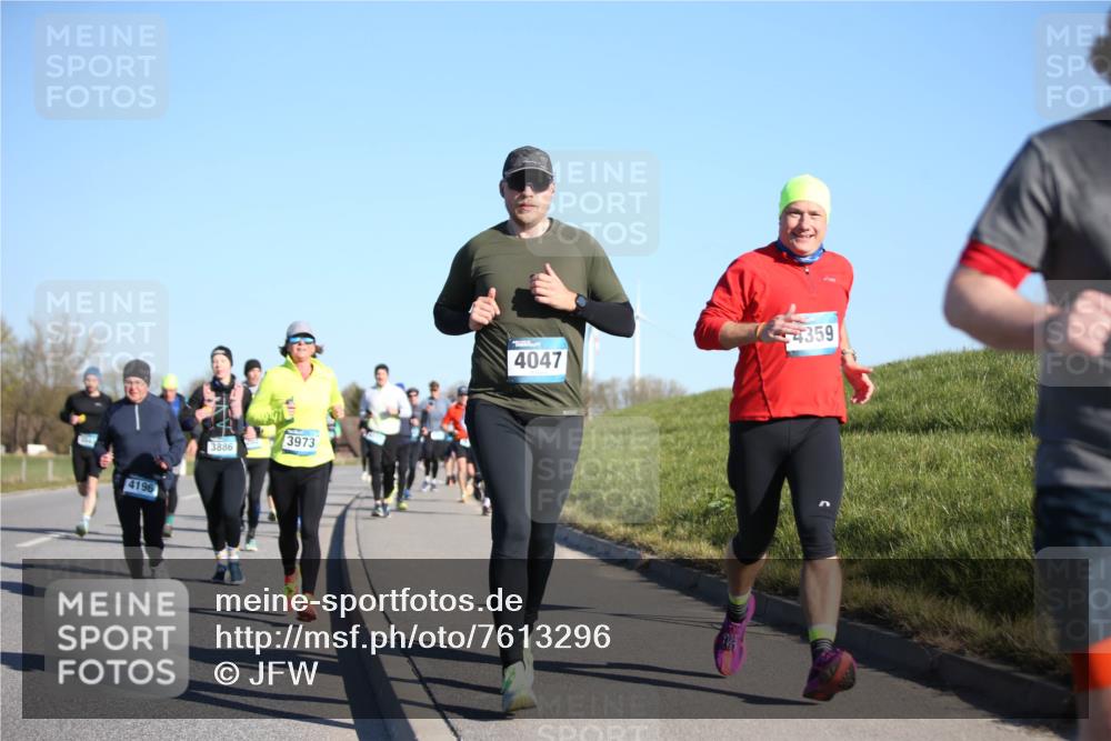 06.04.2025 - 44. Internationalen Wilhelmsburger Insellauf Jannik Wohlers http://msf.ph/oto/7613296 06.04.2025 09:29:37 Laufen 4196, 3886, 3973, 4359, 4047 meine-sportfotos.de