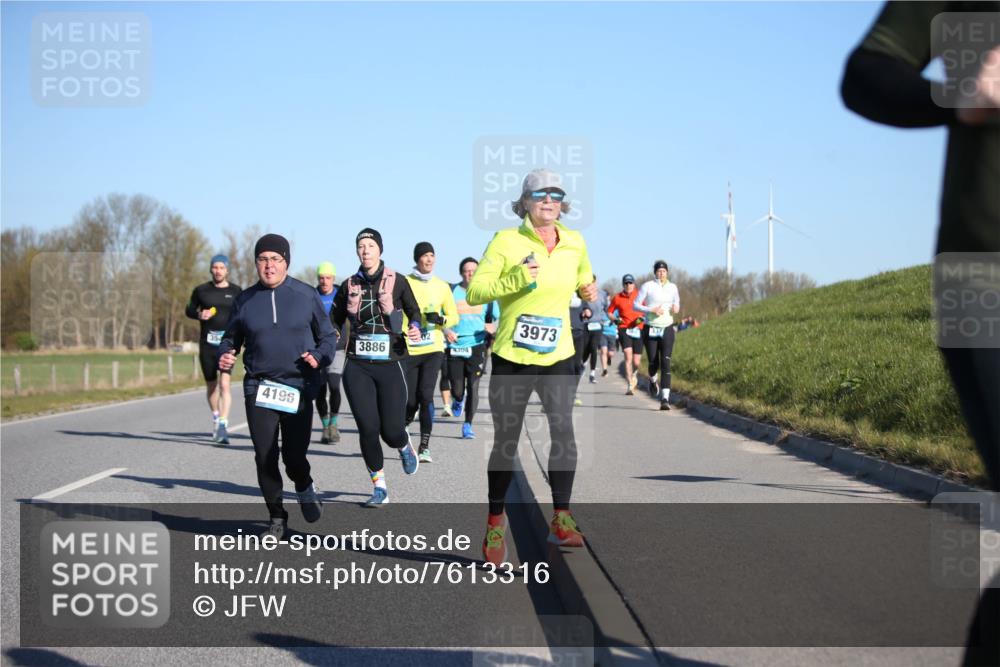 06.04.2025 - 44. Internationalen Wilhelmsburger Insellauf Jannik Wohlers http://msf.ph/oto/7613316 06.04.2025 09:29:38 Laufen 4196, 3886, 4304, 3973 meine-sportfotos.de