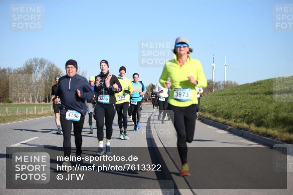 06.04.2025 - 44. Internationalen Wilhelmsburger Insellauf Jannik Wohlers http://msf.ph/oto/7613322 06.04.2025 09:29:39 Laufen 4196, 3886, 4202, 4304, 4372, 3973 meine-sportfotos.de