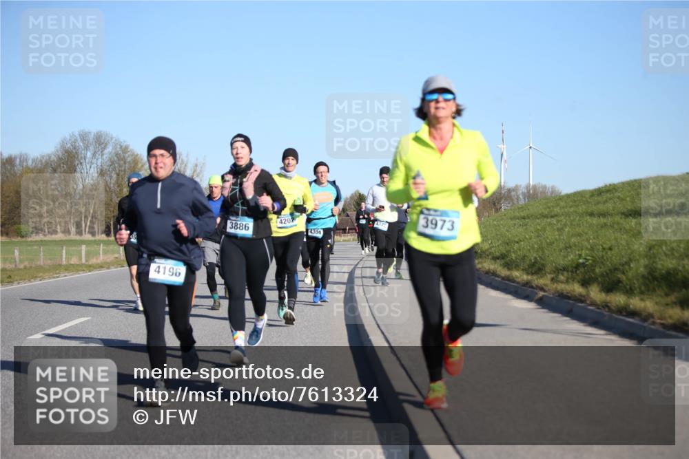 06.04.2025 - 44. Internationalen Wilhelmsburger Insellauf Jannik Wohlers http://msf.ph/oto/7613324 06.04.2025 09:29:39 Laufen 35, 4196, 4202, 3886, 4304, 3973 meine-sportfotos.de