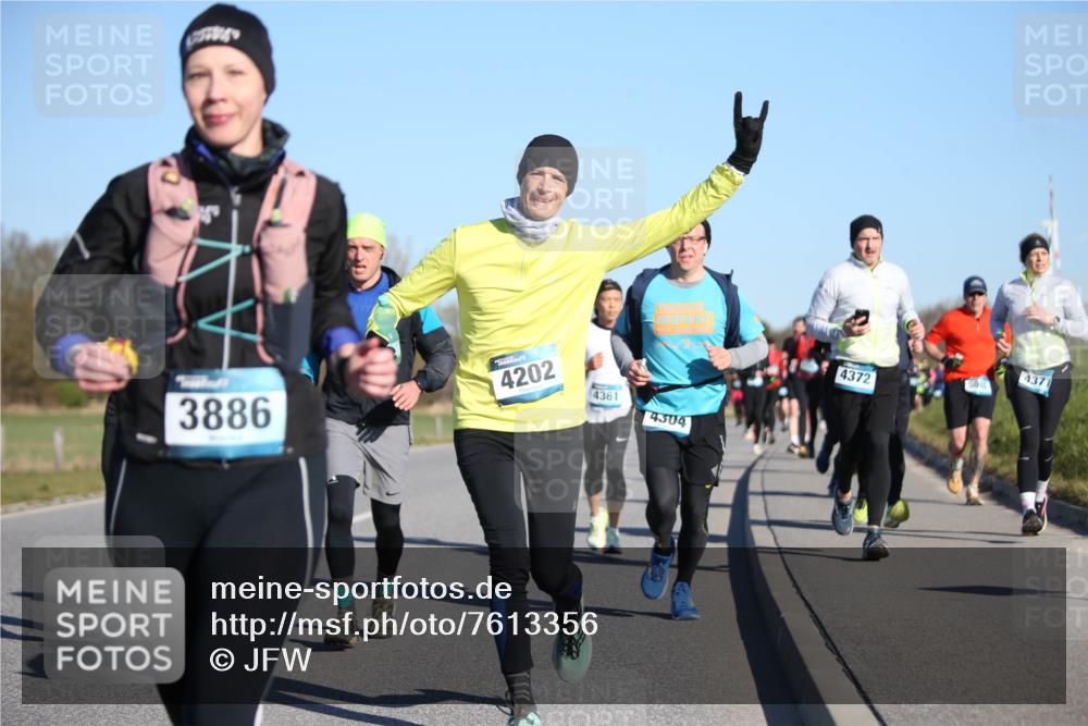 06.04.2025 - 44. Internationalen Wilhelmsburger Insellauf Jannik Wohlers http://msf.ph/oto/7613356 06.04.2025 09:29:41 Laufen 3886, 4202, 4361, 4304, 4371, 501, 4372 meine-sportfotos.de