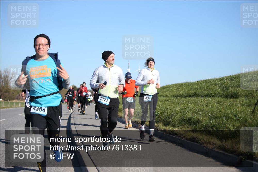 06.04.2025 - 44. Internationalen Wilhelmsburger Insellauf Jannik Wohlers http://msf.ph/oto/7613381 06.04.2025 09:29:43 Laufen 4304, 437, 5061, 4372 meine-sportfotos.de
