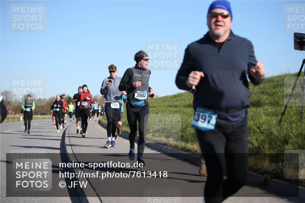 06.04.2025 - 44. Internationalen Wilhelmsburger Insellauf Jannik Wohlers http://msf.ph/oto/7613418 06.04.2025 09:29:45 Laufen 3190, 5041, 3982, 397 meine-sportfotos.de