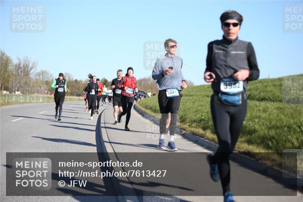 06.04.2025 - 44. Internationalen Wilhelmsburger Insellauf Jannik Wohlers http://msf.ph/oto/7613427 06.04.2025 09:29:46 Laufen 3982, 3745, 3190, 5041 meine-sportfotos.de