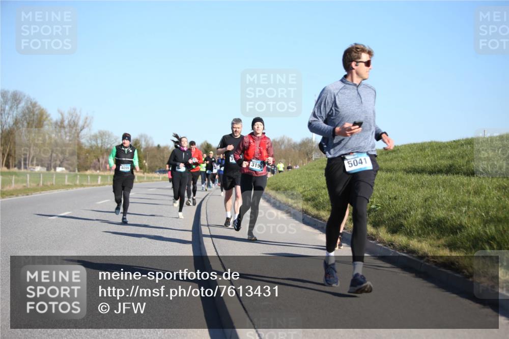 06.04.2025 - 44. Internationalen Wilhelmsburger Insellauf Jannik Wohlers http://msf.ph/oto/7613431 06.04.2025 09:29:47 Laufen 4099, 3190, 5041 meine-sportfotos.de