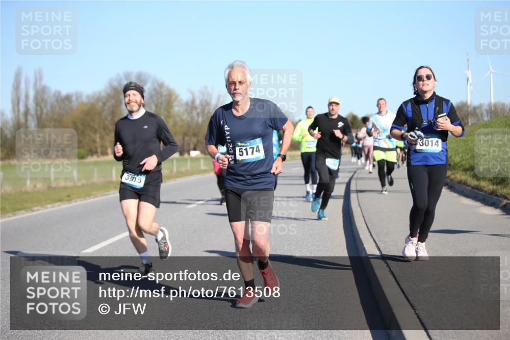 06.04.2025 - 44. Internationalen Wilhelmsburger Insellauf Jannik Wohlers http://msf.ph/oto/7613508 06.04.2025 09:29:56 Laufen 3915, 5174, 1417, 4380, 457, 3014 meine-sportfotos.de