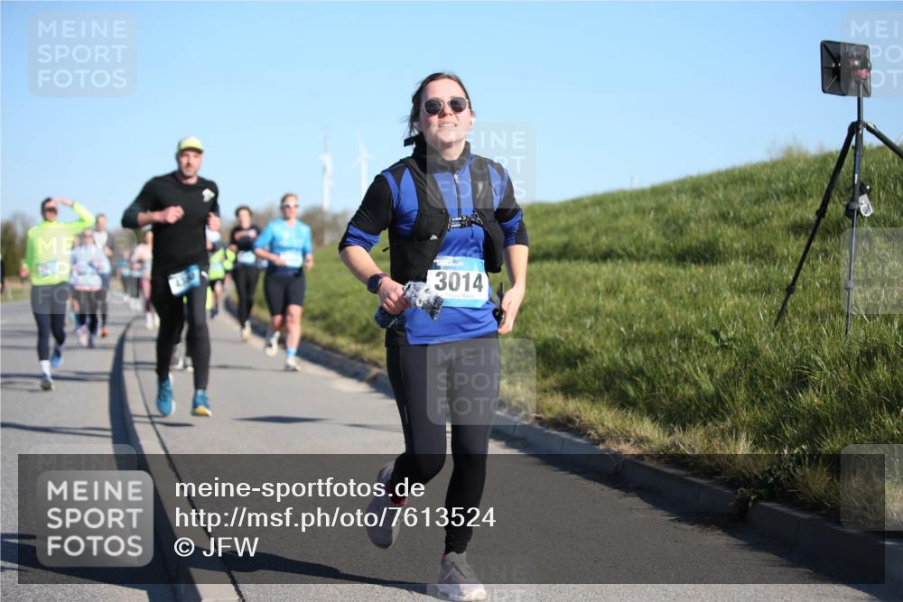 06.04.2025 - 44. Internationalen Wilhelmsburger Insellauf Jannik Wohlers http://msf.ph/oto/7613524 06.04.2025 09:29:57 Laufen 4330, 3014 meine-sportfotos.de