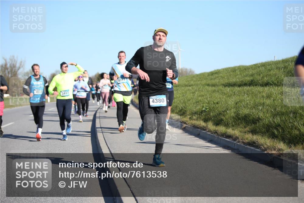 06.04.2025 - 44. Internationalen Wilhelmsburger Insellauf Jannik Wohlers http://msf.ph/oto/7613538 06.04.2025 09:29:58 Laufen 3833, 4573, 3417, 4380, 150 meine-sportfotos.de
