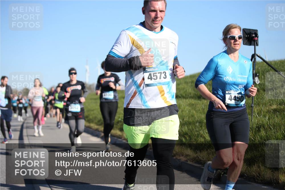 06.04.2025 - 44. Internationalen Wilhelmsburger Insellauf Jannik Wohlers http://msf.ph/oto/7613605 06.04.2025 09:30:01 Laufen 3052, 4100, 4573, 4450 meine-sportfotos.de