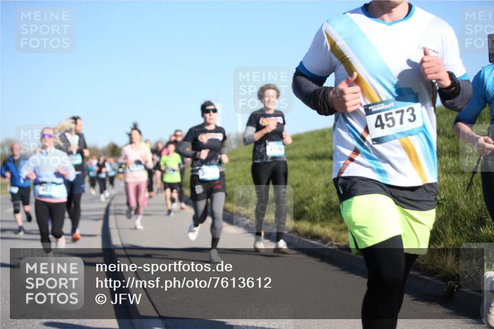 06.04.2025 - 44. Internationalen Wilhelmsburger Insellauf Jannik Wohlers http://msf.ph/oto/7613612 06.04.2025 09:30:01 Laufen 4036, 4100, 4573 meine-sportfotos.de