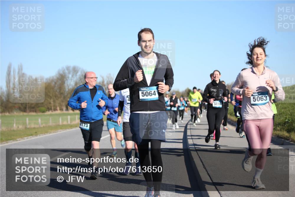 06.04.2025 - 44. Internationalen Wilhelmsburger Insellauf Jannik Wohlers http://msf.ph/oto/7613650 06.04.2025 09:30:04 Laufen 4173, 4, 5064, 16, 5063, 3890 meine-sportfotos.de