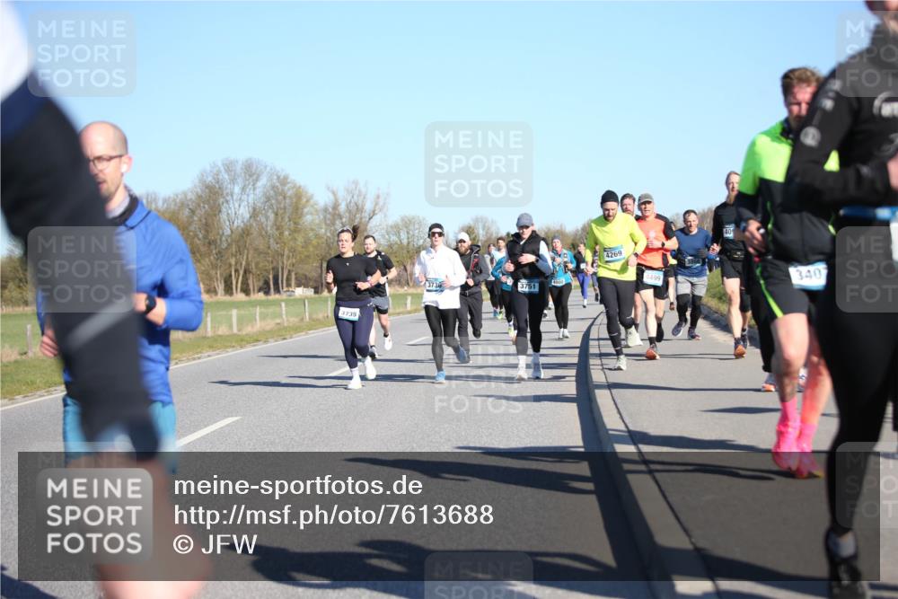 06.04.2025 - 44. Internationalen Wilhelmsburger Insellauf Jannik Wohlers http://msf.ph/oto/7613688 06.04.2025 09:30:07 Laufen 3735, 3736, 3751, 4269, 4499, 40, 3407 meine-sportfotos.de