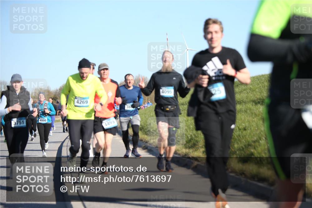 06.04.2025 - 44. Internationalen Wilhelmsburger Insellauf Jannik Wohlers http://msf.ph/oto/7613697 06.04.2025 09:30:08 Laufen 3751, 4000, 4269, 38, 4499, 4095, 125 meine-sportfotos.de
