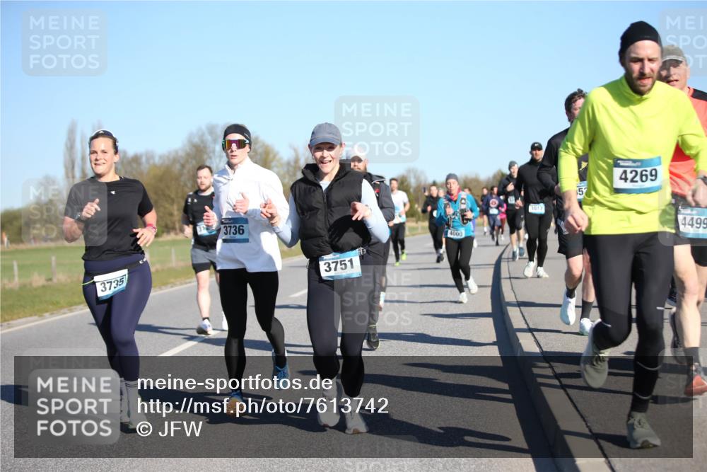 06.04.2025 - 44. Internationalen Wilhelmsburger Insellauf Jannik Wohlers http://msf.ph/oto/7613742 06.04.2025 09:30:10 Laufen 3736, 3735, 3751, 4000, 3017, 357, 4269, 4499 meine-sportfotos.de
