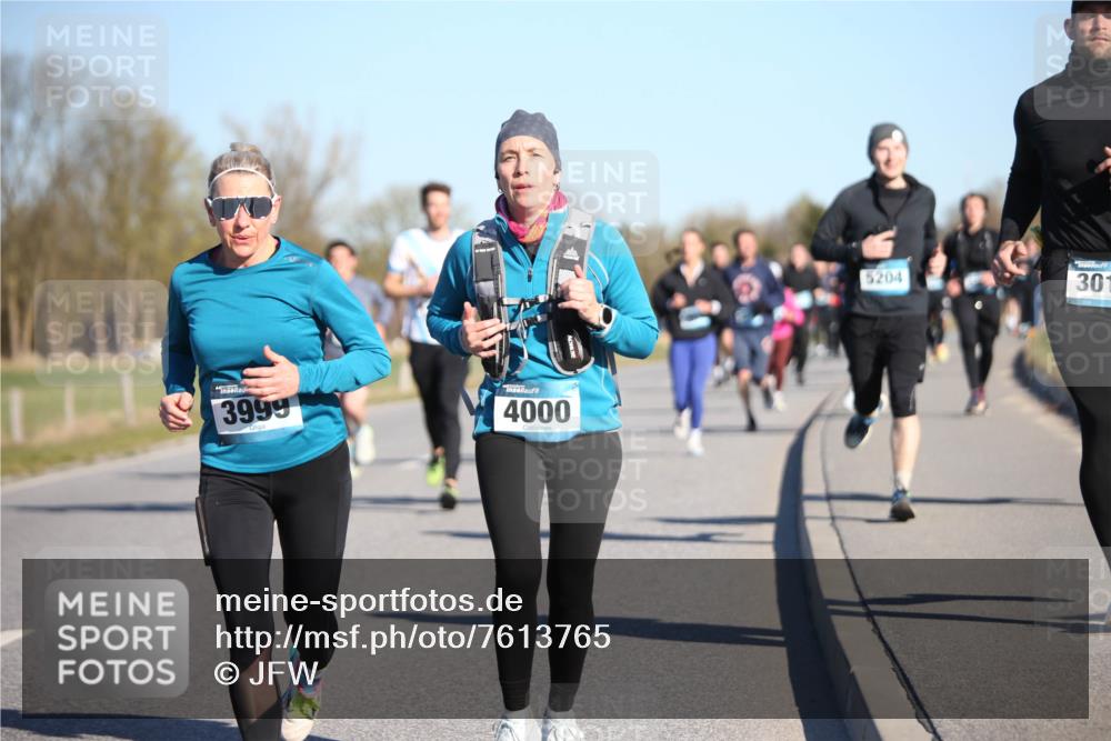 06.04.2025 - 44. Internationalen Wilhelmsburger Insellauf Jannik Wohlers http://msf.ph/oto/7613765 06.04.2025 09:30:13 Laufen 3999, 4000, 5204, 301 meine-sportfotos.de