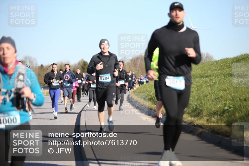 06.04.2025 - 44. Internationalen Wilhelmsburger Insellauf Jannik Wohlers http://msf.ph/oto/7613770 06.04.2025 09:30:13 Laufen 4000, 3918, 3874, 3876, 5204, 3017 meine-sportfotos.de