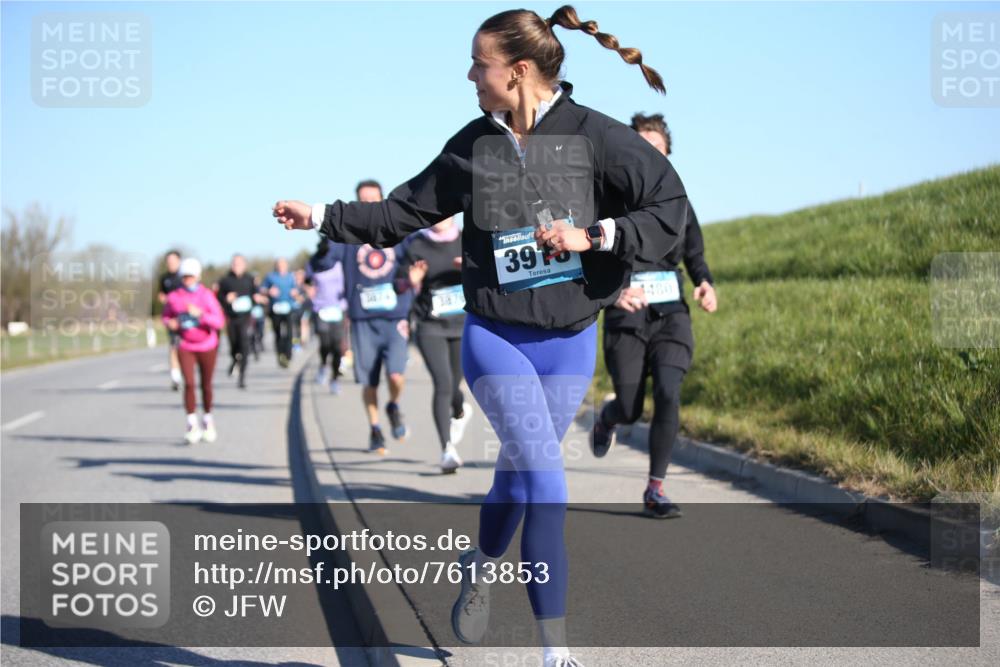 06.04.2025 - 44. Internationalen Wilhelmsburger Insellauf Jannik Wohlers http://msf.ph/oto/7613853 06.04.2025 09:30:20 Laufen 3913, 4480 meine-sportfotos.de