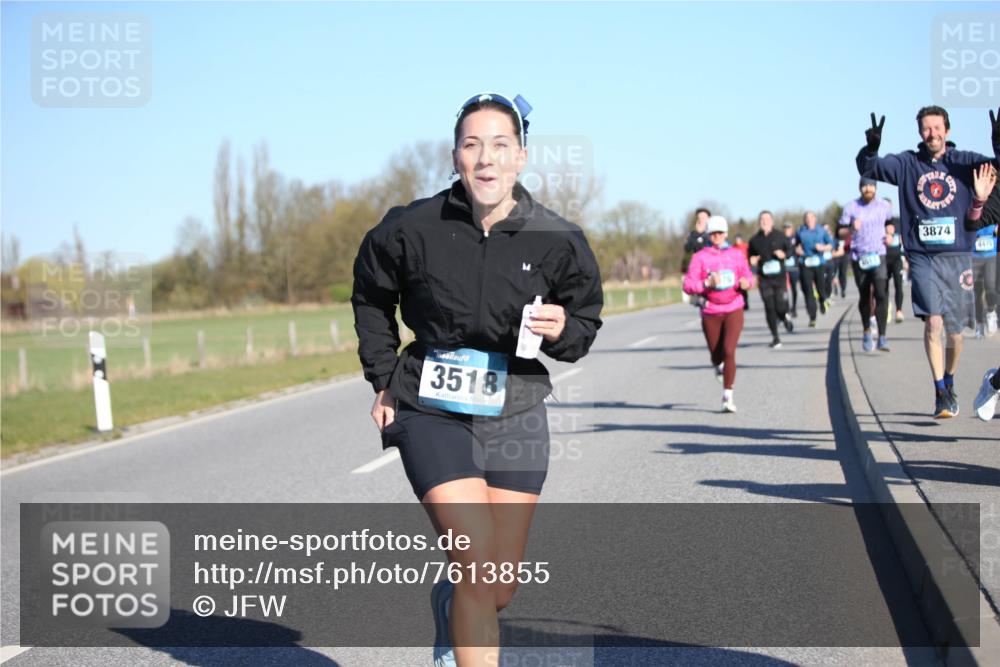06.04.2025 - 44. Internationalen Wilhelmsburger Insellauf Jannik Wohlers http://msf.ph/oto/7613855 06.04.2025 09:30:20 Laufen 3518 meine-sportfotos.de
